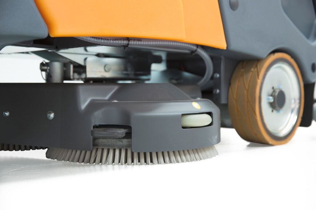 XP_R-brush-deck-closeup (1).jpg